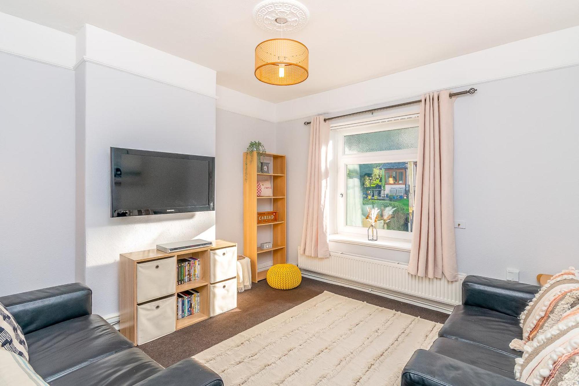 The View Spacious Apartment In Afan Forest Bike Park By Staystaycations Port Talbot Exterior photo