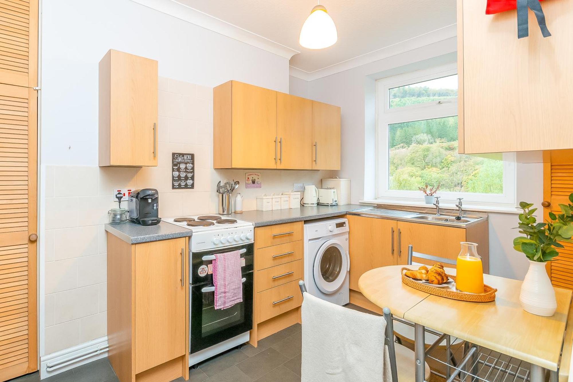 The View Spacious Apartment In Afan Forest Bike Park By Staystaycations Port Talbot Exterior photo